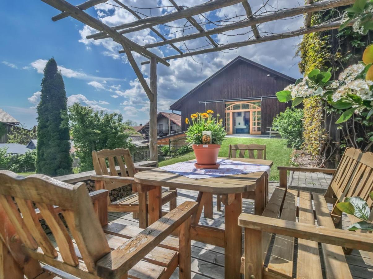 400Qm Bayerische Villa 2500Qm Uneinsehbarer Garten In Beliebter Urlaubsregion Freyung Buitenkant foto